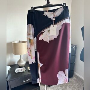 NWT Ted Baker Gardenia Zip Pencil Skirt size 2